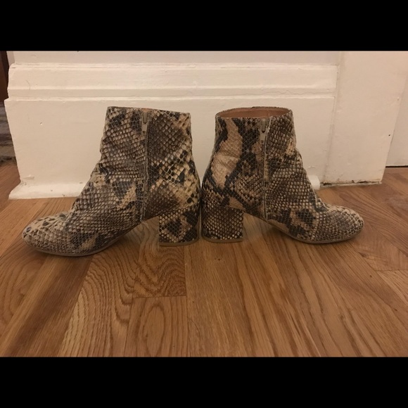 SOLD - Picture 3 of 4